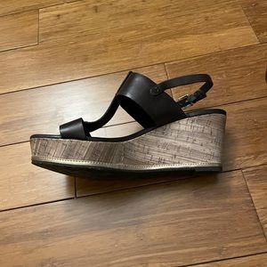 Donald Pliner sandals